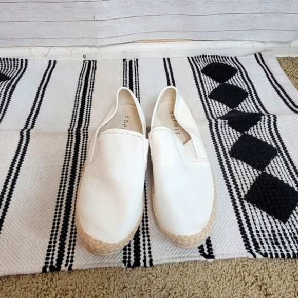ESPRIT ELIANA WHITE SLIP ON ESPADRILLES, SZ 8 - Picture 4 of 10